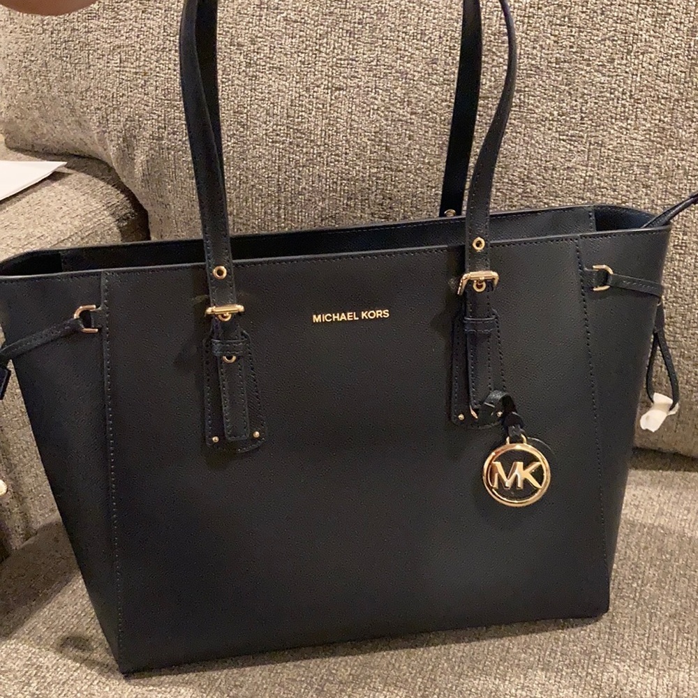Michael Kors Voyager Medium Crossgrain Leather Tote Bag